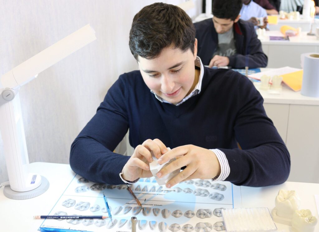 Dental Wax-Up Masterclass course photo